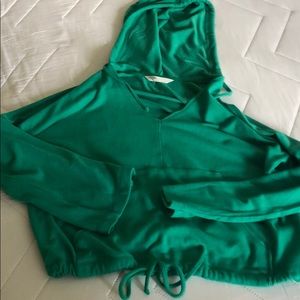 Green sweatshirt BB Dakota
